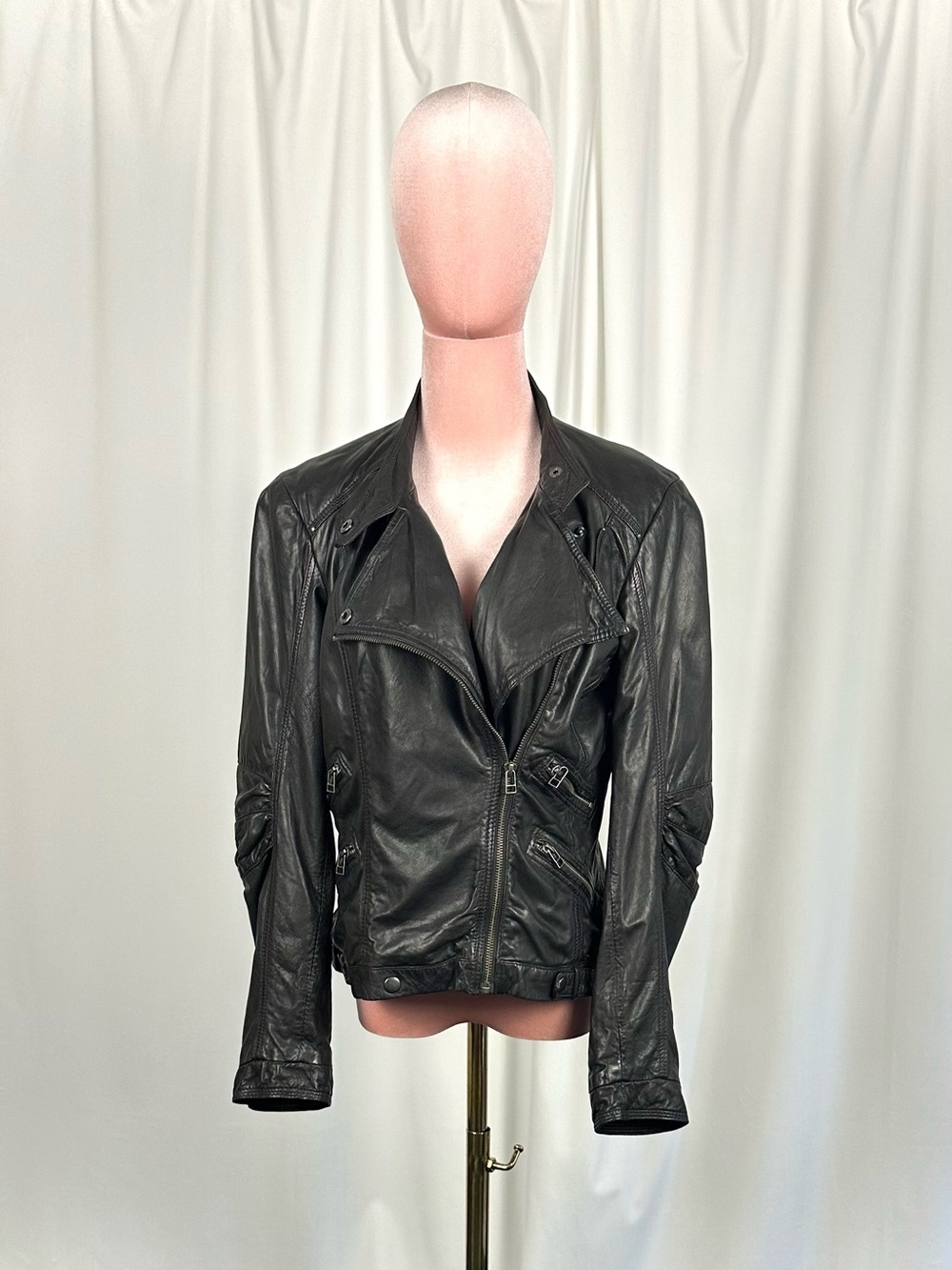 Danier Leather Classic Black Leather Biker Jacket • Zippers • Lambskin • S/M